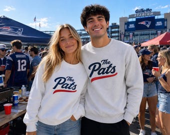 NEW The Pats, Crewneck Sweatshirt Gildan