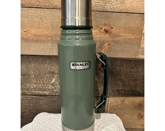 Sweet Vintage Stanley Thermos Vacuum Bottle ScrewOn Cap/Cup EUC