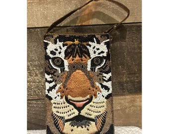 Bolso de mano/cartera de muñeca Tiger Club de Bamboo Trading Co. (Excelente estado)