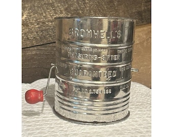 Tamizador de harina metálico vintage de 3 tazas de Bromwell