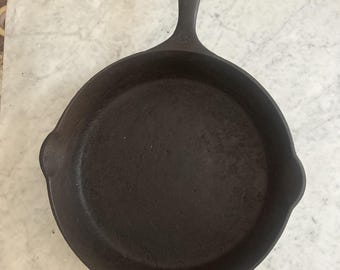 Griswold Large Block Logo - #8 Cast Iron Skillet VTG
