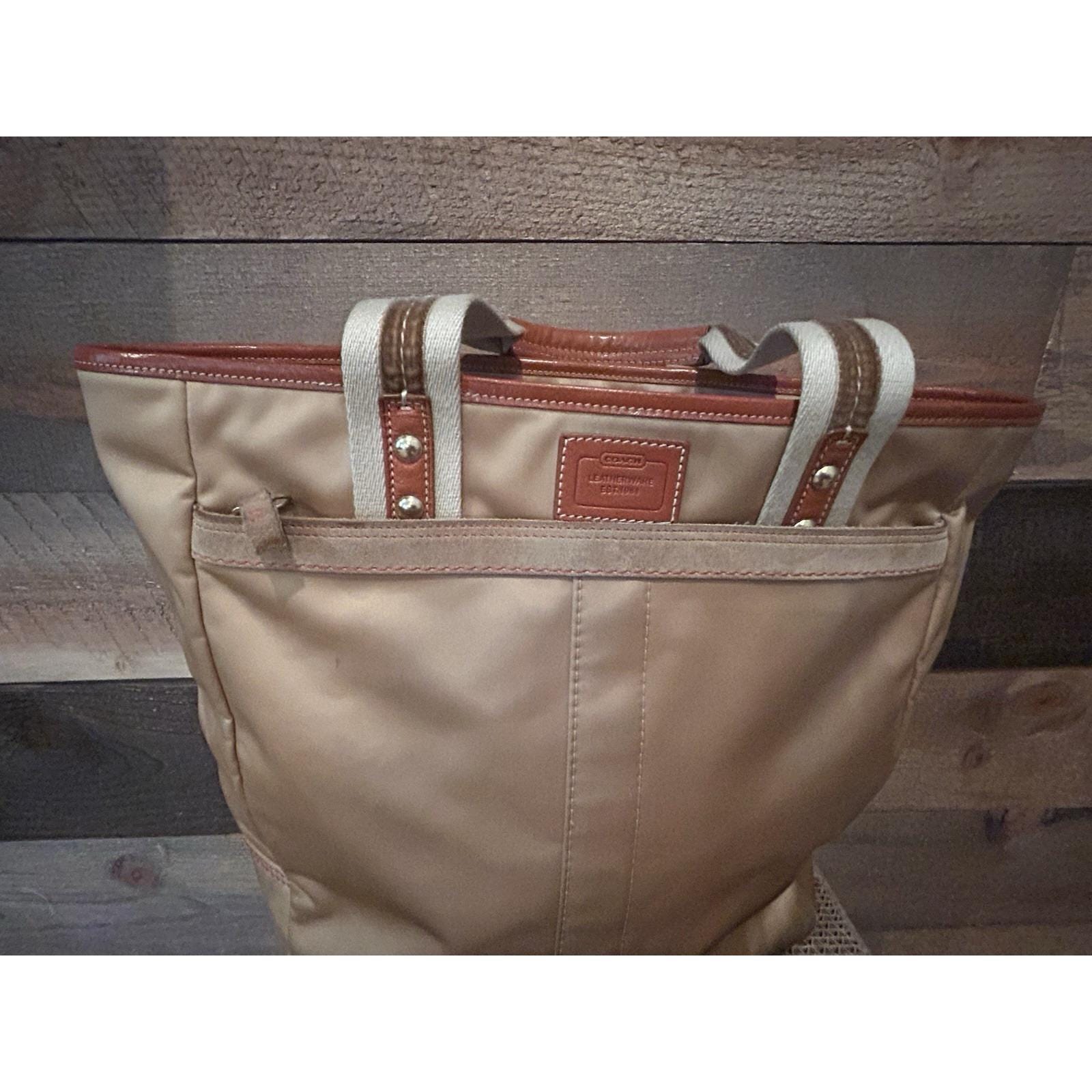 Y2k Coach Hampton Vintage Nylon Tan and Cream Women's Tote Bag