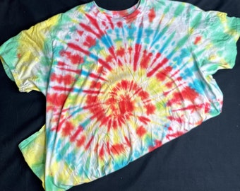 Tie Dye Vivid Swirl Pattern T-shirt - XL Adult - Festival Wear Groovy Look
