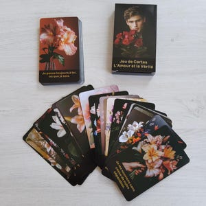 jeux d'Oracle divinatoire  jeux de cartes l'amour et la vérité, deck en français de 51 cartes fleurs