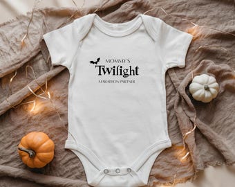 Ropa de bebé inspirada en Crepúsculo / Conjunto para maratón de películas de mamá e hija / Camiseta de bebé inspirada en Vampire Fall