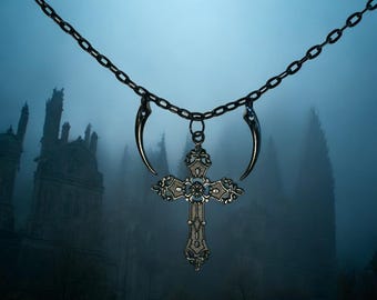 Gothic Necklace "The Vampire Conquest" - 18"
