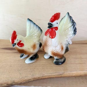 Vintage Chicken Salt Pepper Shakers Rooster Hen Ceramic Shaker Farm Decor
