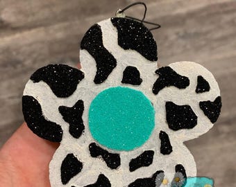 Cow print Daisy freshie