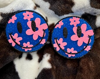 Smiley face with flowers vent clip freshie