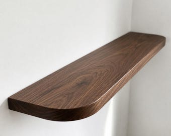 Estante flotante de borde redondeado, estante de madera maciza de nogal, estante de pared de esquina curva, estante de madera minimalista, decoración de pared moderna hecha a mano