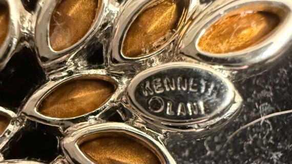 Vintage Kenneth J Lane rhinestone brooch - image 4