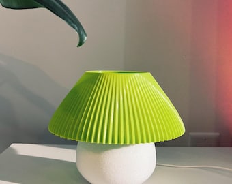 Petal Table Lamp – Handmade Minimalist Desk Lamp, Modern Table Light, Night Lamp, Unique Colorful Home Decor, Bedroom & Living Room Gift