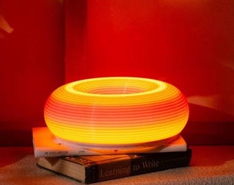 ドーナツランプ | ミニマリストでカラフルなテーブルランプ | ヴィンテージな雰囲気のムード照明 | モダンな彫刻的なアクセントライト | 壁掛け式