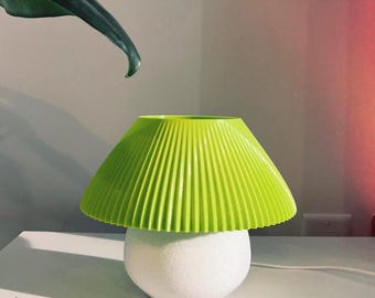 Petal Green Table Lamp – Handmade Desk Lamp, Modern Table Light, Night Lamp, Unique Colorful Home Decor, Bedroom & Living Room Gift