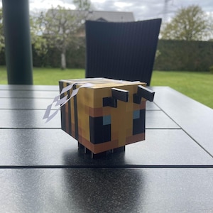 Modello di carta ape / Modello di carta 3D stampabile in formato A3 / Download istantaneo fai da te / Lavoretto in stile pixel per bambini e adulti