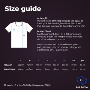 Puede incluir: Una gu&iacute;a de tallas para una camiseta blanca, con medidas en cent&iacute;metros. La gu&iacute;a incluye instrucciones para medir la longitud y el medio pecho, con tallas de la S a la 5XL. El texto "Size guide" est&aacute; en la parte superior.