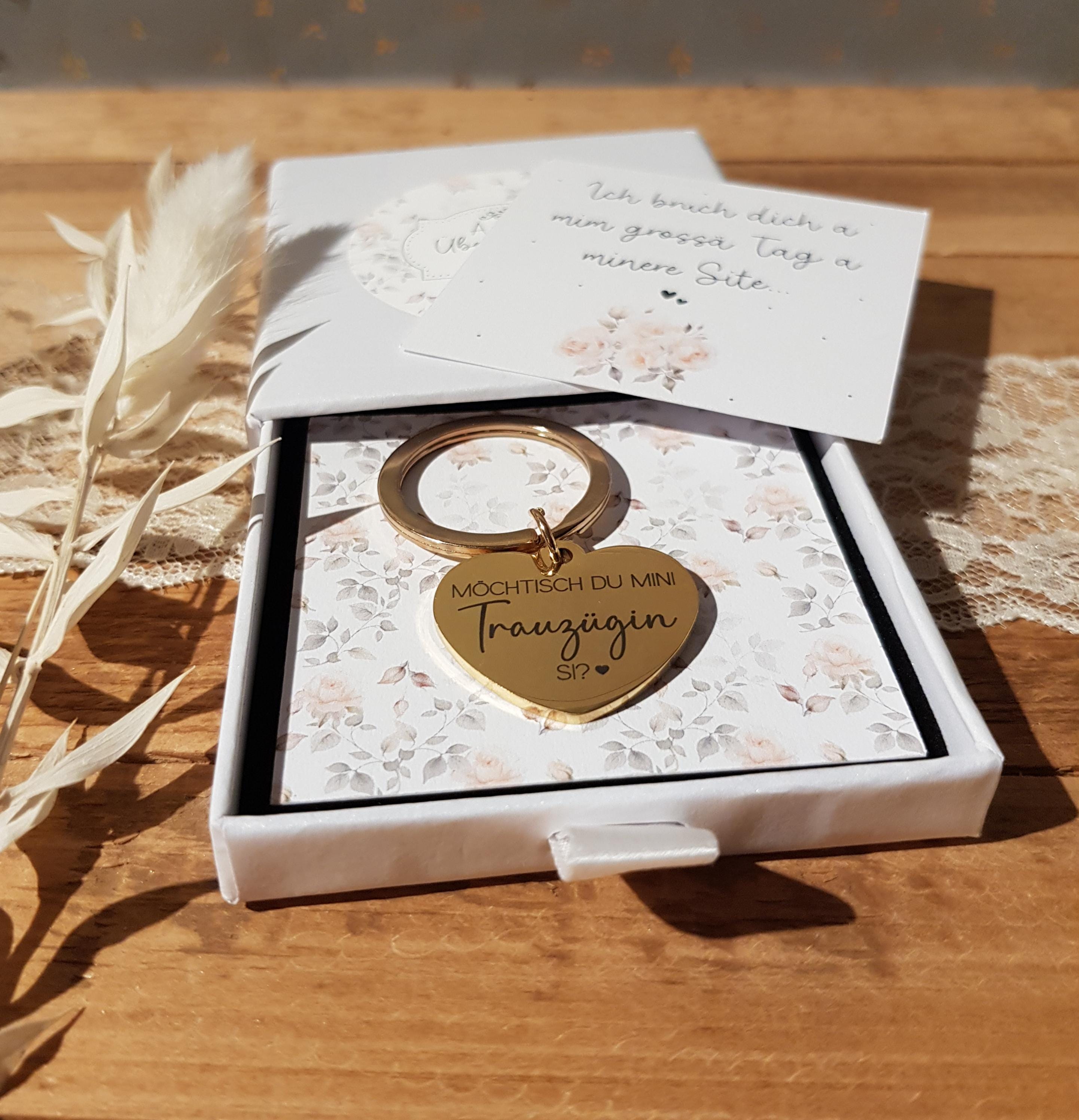 Trauzeugin fragen, Geschenkbox, Schlüsselanhänger Herz silber oder gold, Gravur, Rosen Trauzeugin fragen, Geschenkbox, Schlüsselanhänger Herz silber oder gold, Gravur, Rosen