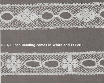 Franse katoenen kantkralen in wit, en lt ecru - naaien van erfstukken - benodigdheden voor poppenjurken - Franse kant