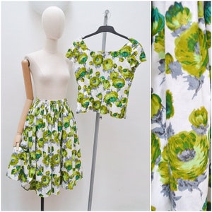 1950s Rose print two piece, 50s Green cotton summer set, Floral top & full skirt XS image 1