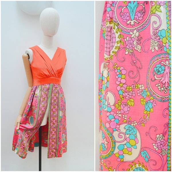 1970s Psychedelic printed overdress, Hostess dress with front split, Bright day or party wear - XS