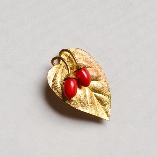 1930s Red Galalith berry & gold leaf brooch / 30s Art Deco early plastic metal pin