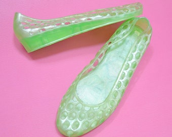 1990er Jahre Grüne Gummi-Jelly-Schuhe, 90er-Folk-Slip-on-Flats, Sommerpumps mit niedrigem Keilabsatz – Größe UK 4,5