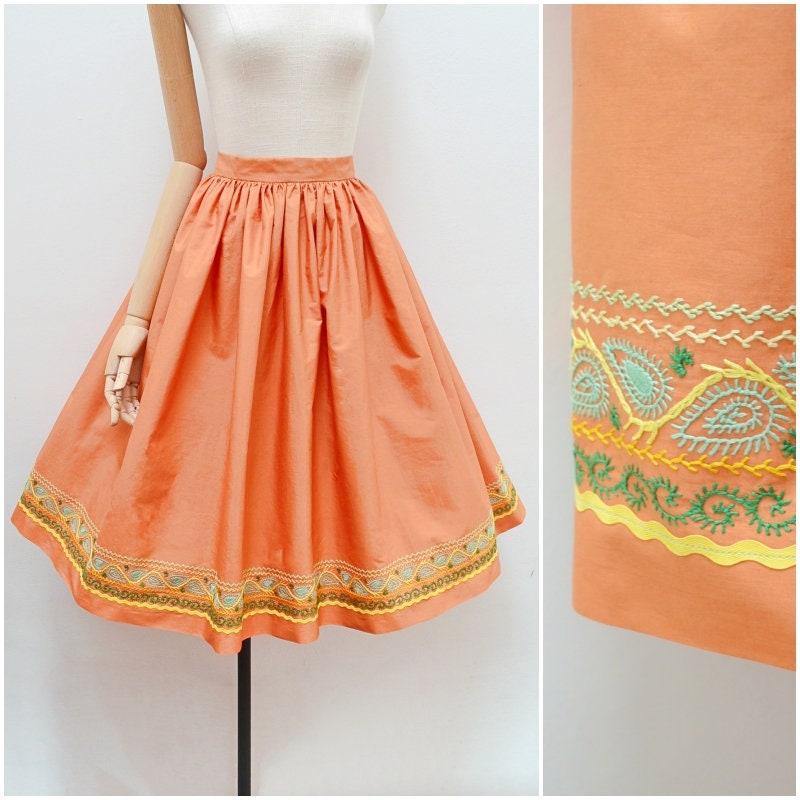 スカート Hungarian vintage embroidery skirt Embroidered Hungarian Skirt - Etsy