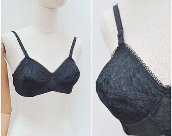 1950s Lace French conical bra, 50s 60s cone shape lingerie, Black nylon - A B 32