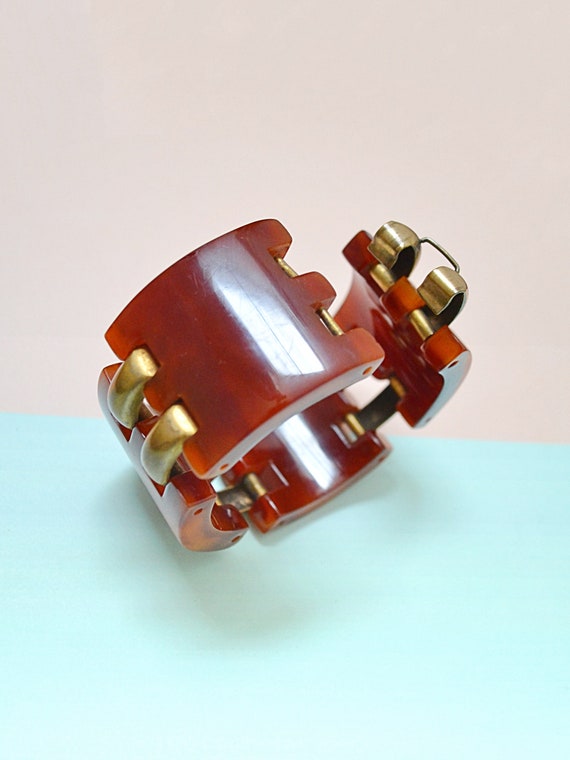 1930s Bakelite huge link bracelet, 30s Catalin & … - image 2