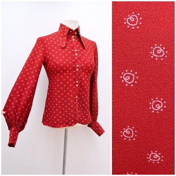 1960s 70s Red crepe beagle collar heart print blou