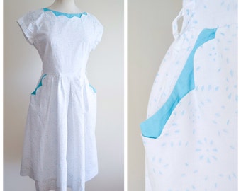 1950s White & blue printed cotton day dress / 50s scalloped print dress - S