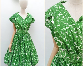 1950s Cotton portrait collar day dress, 50s 60s full skirt sundress, Printed bright daywear - S