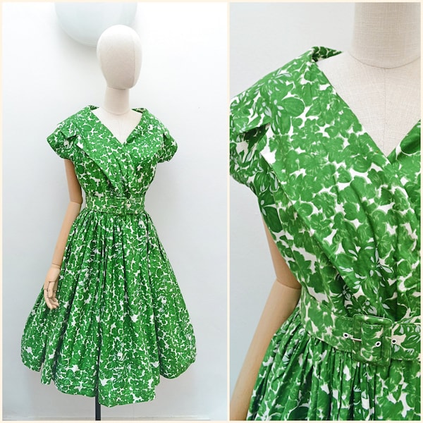 1950s Cotton portrait collar day dress, 50s 60s full skirt sundress, Printed bright daywear - S