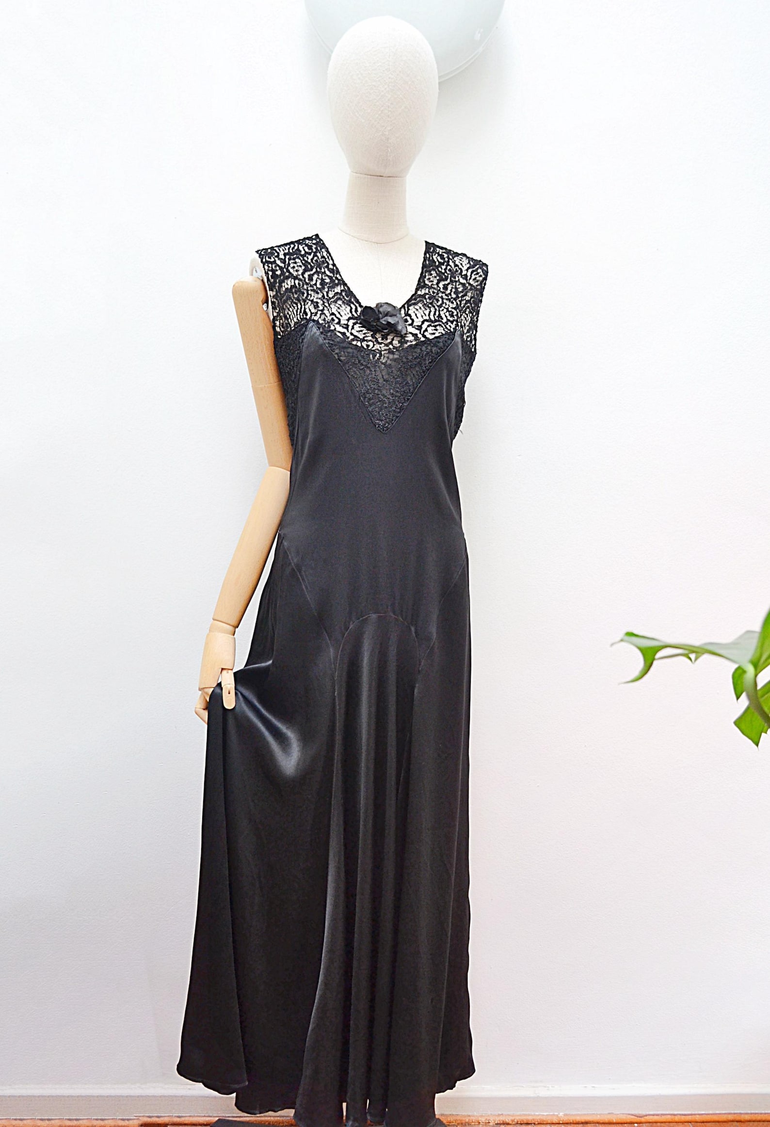 1930s Silk satin & lace dress, 30s Bias cut gown, Size: XS