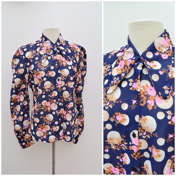 1970s Dark blue novelty bubble & flower print puff