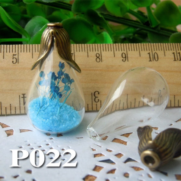 2pcs a set 31x18mm Mini  drop Glass Bottles wiht metal top for necklace pendants,  Tiny Empty Small Bottle Jar(P022PD+top)