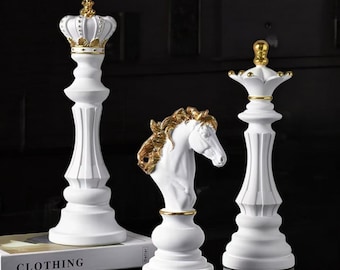 Resin Chess Figurines: Retro King, Queen, Knight Sculptures