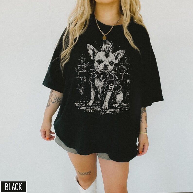 Punk Chihuahua Shirt, Vintage Punk Dog Tee, Funny Dog Lover Gift, Grunge Aesthetic Shirt, Comfort Colors Alternative Tee bild 2