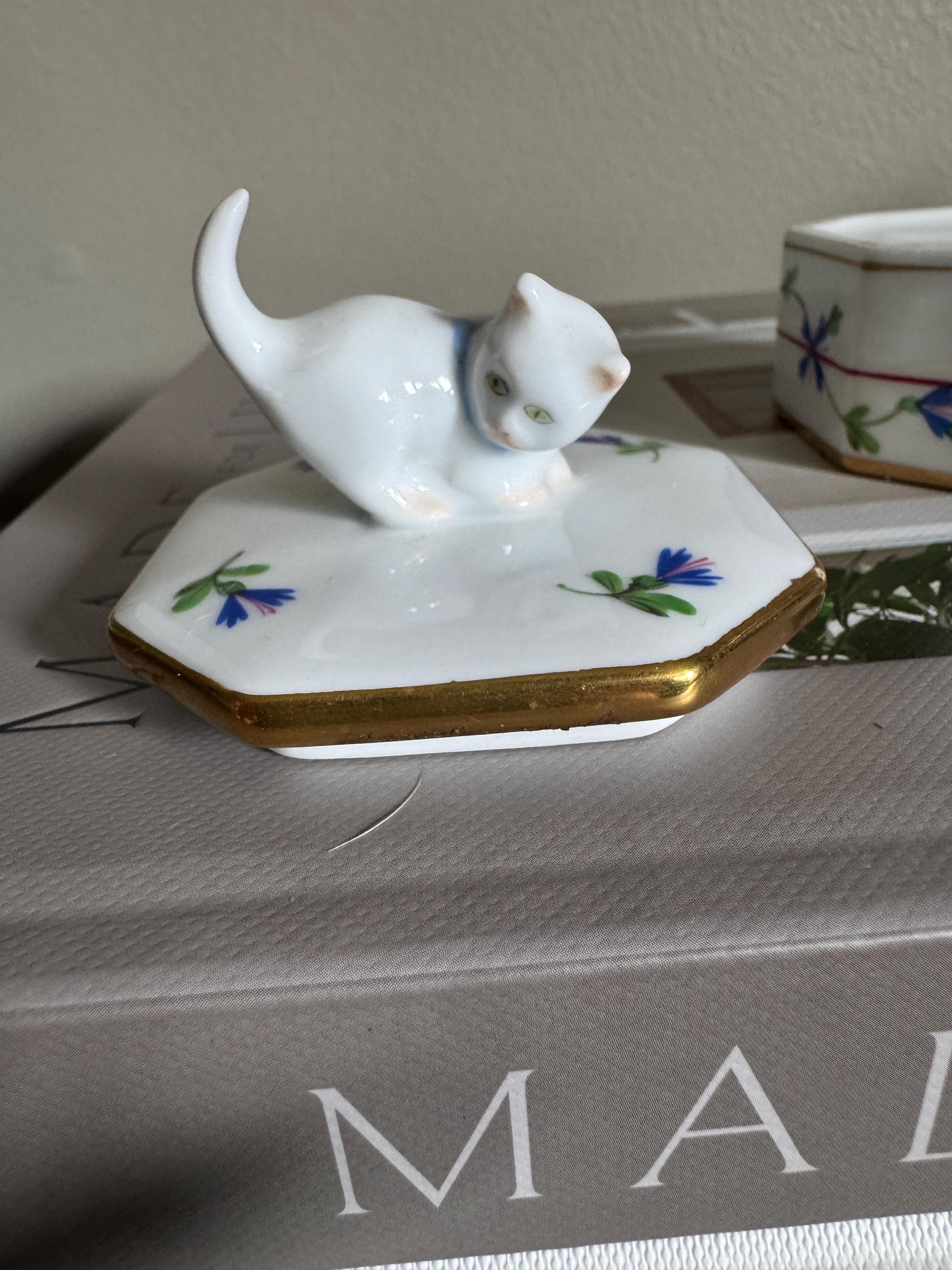 ヘレンド 置物 小物入れ 猫 ヘレンドの猫の小物入れ - Etsy 日本