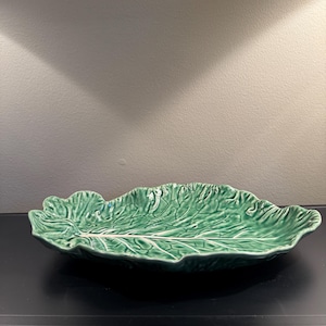 vintage Bordallo pinheiro large cabbage serving platter- footed
