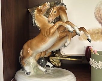 ヴィンテージ磁器製馬の置物 - ドイツ製 - 茶色の馬の像2頭 - Etsy 日本