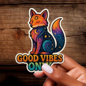 Good Vibes Fox Sticker – Kosmische Boho Vinyl Sticker met Kleurrijk Mandala & Galaxy Ontwerp