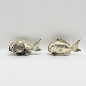 バイキング船型 銀製装飾品セット (卓上 塩または辛子入れ) アンティーク バイキング船型 銀製装飾品セット (卓上 塩または辛子入れ