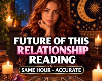 Könnte beinhalten: Eine Person mit welligem kastanienbraunem Haar sitzt vor einem Tisch mit drei Tarotkarten, Kerzen und einem violetten Kristall. Der Text lautet: FUTURE OF THIS RELATIONSHIP READING, SAME HOUR - ACCURATE. Hintergrund mit Mond- und Sternentapete.