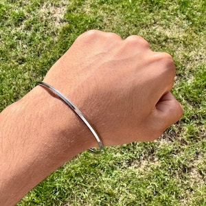 Pulsera fina Kara Kada de acero inoxidable, brazalete plateado Sikh Khalsa T3R Unisex Punjabi Panjabi Panjab Regalo Reino Unido Nuevo
