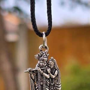 Ciondolo Sri Radha Krishana in acciaio inossidabile protezione indù dal malocchio nero Dori