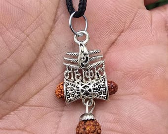 Colgante hindú plateado Rudraksha Om Trishul Mahakaal Shiva Escudo Nazar Q37