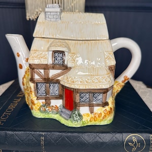 Herbst-Landhaus-Teekanne Annie Rowe | Vintage Cottage Teekanne Haus | Keramik Sammler Teekanne | Englisches Land Dekor | Herbst Cottagecore Kitc