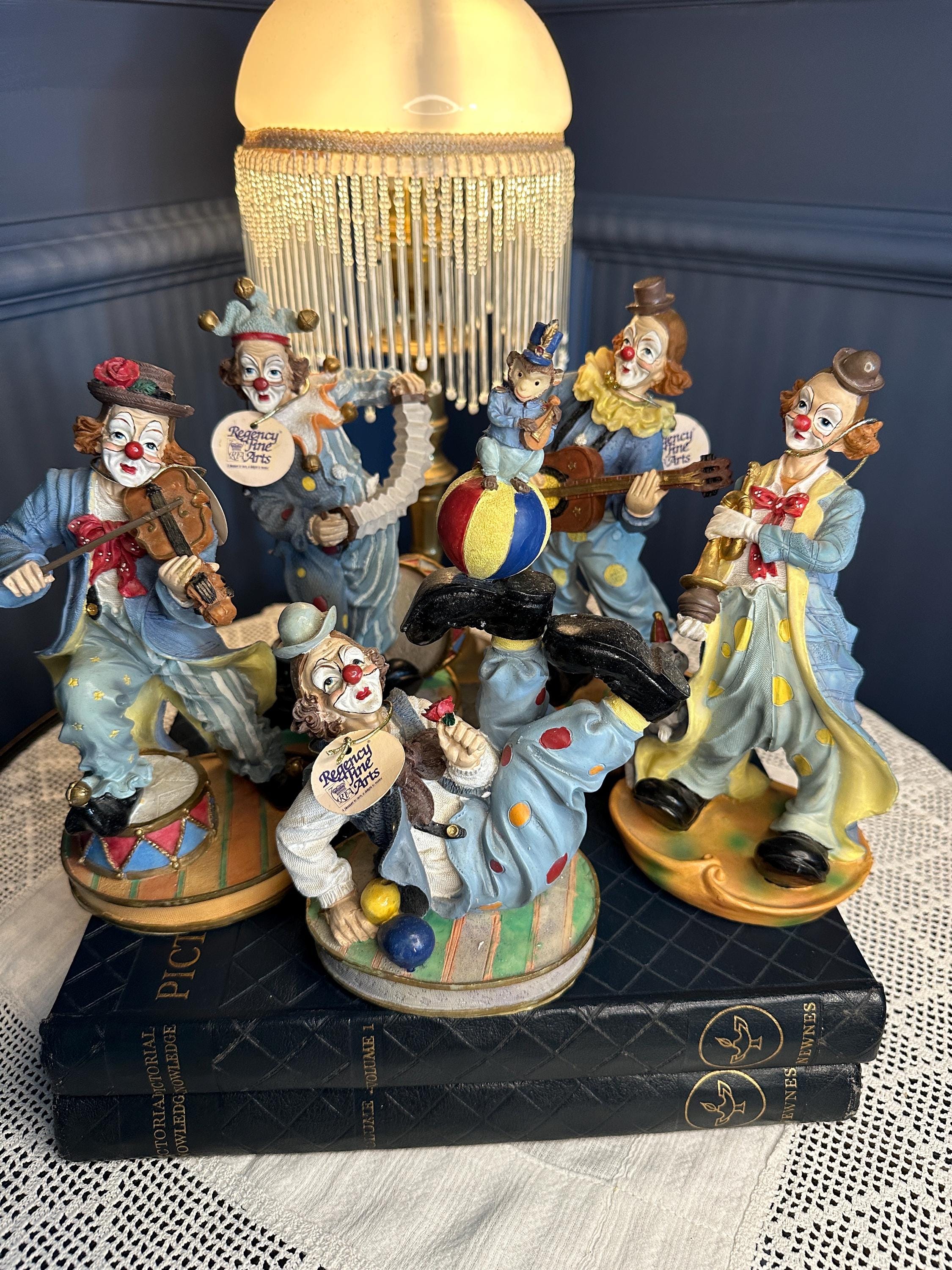 Figurine Bébé Résine Regency Fine Arts Dans Seau - Vintage Décoratif