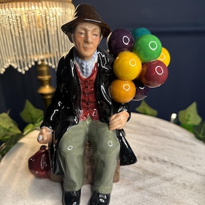 Vintage Royal Doulton Figurine: The Balloon Man HN1954, Hand-Painted Bone China